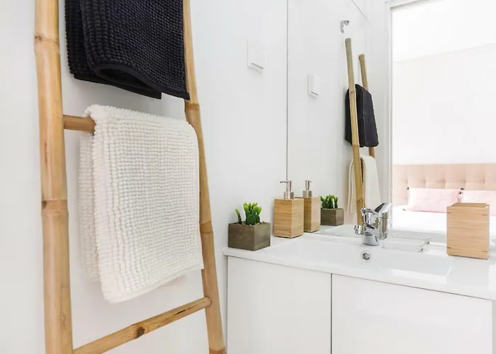 The Tile House 95 Apartment