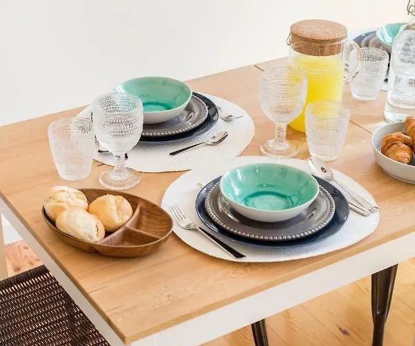 The Tile House 95 Apartment *